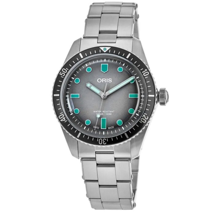 Divers Sixty-Five