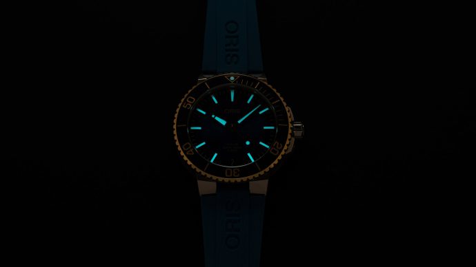 Aquis Date Calibre 400 – Bild 7