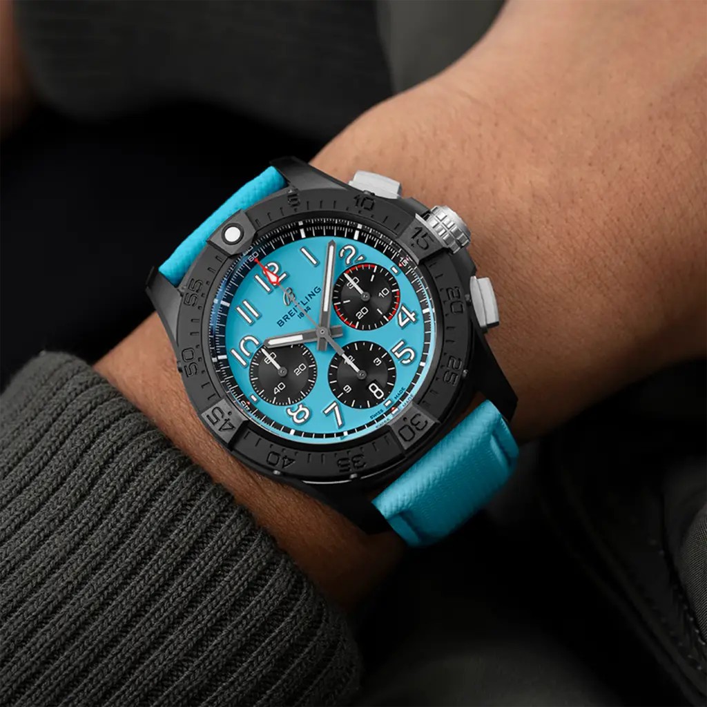 Avenger B01 Chronograph Night Mission 054 17891 2