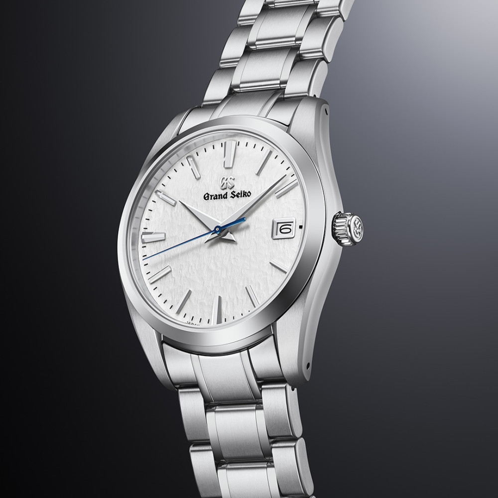 Heritage Quartz 37 mm Snowflake 054 18700 1