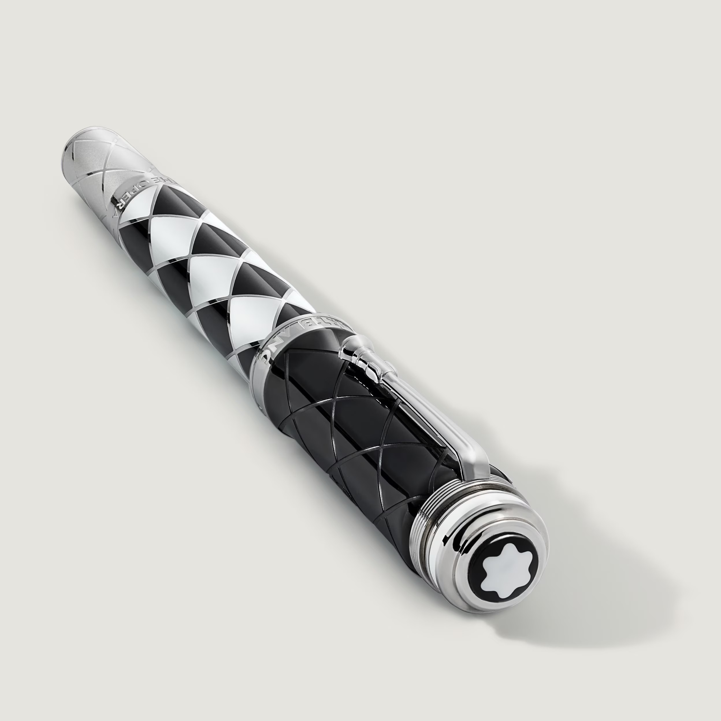 Great Characters Homage to Queen Rollerball 054 20069 2