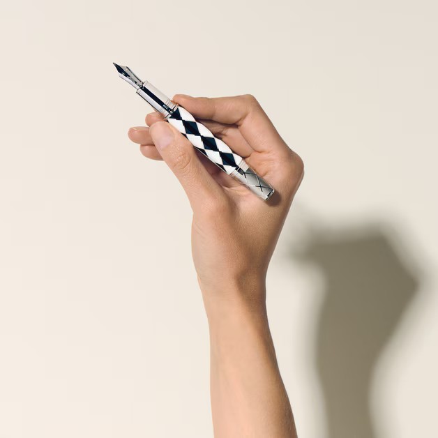 Great Characters Homage to Queen Füllfederhalter 054 19910 5