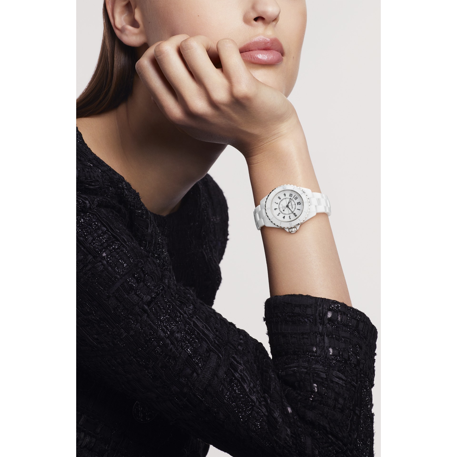 J12 KALIBER 12.2 Uhr, 33 mm 054 13128 2
