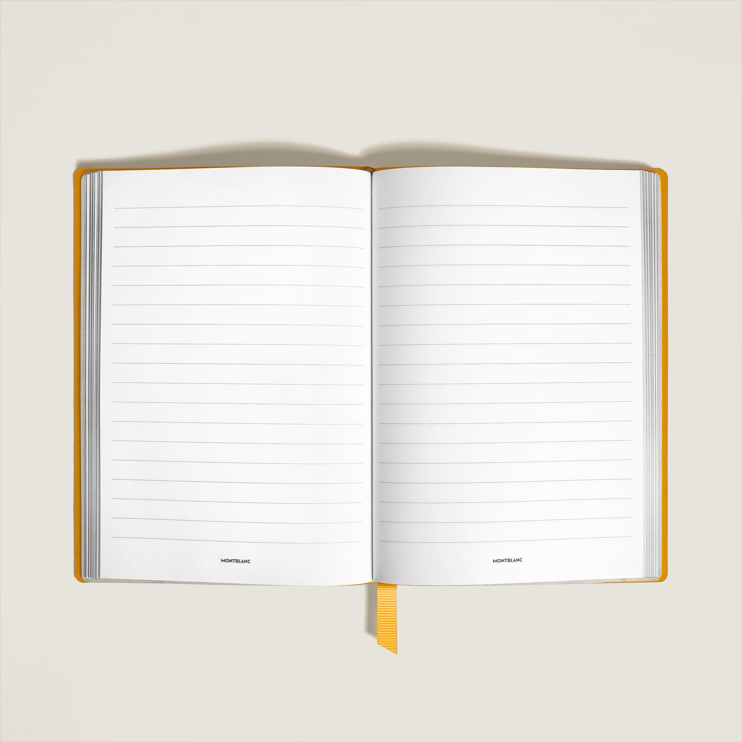 Mittelgroßes Notizbuch aus Sartorial Leder, Linierte Seiten 054 20166 1